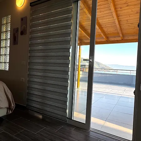 Top-floor Apartment: Amazing & Sea View 公寓 *