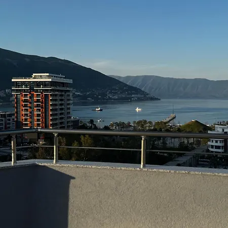 Top-floor Apartment: Amazing & Sea View 公寓 Vlorë